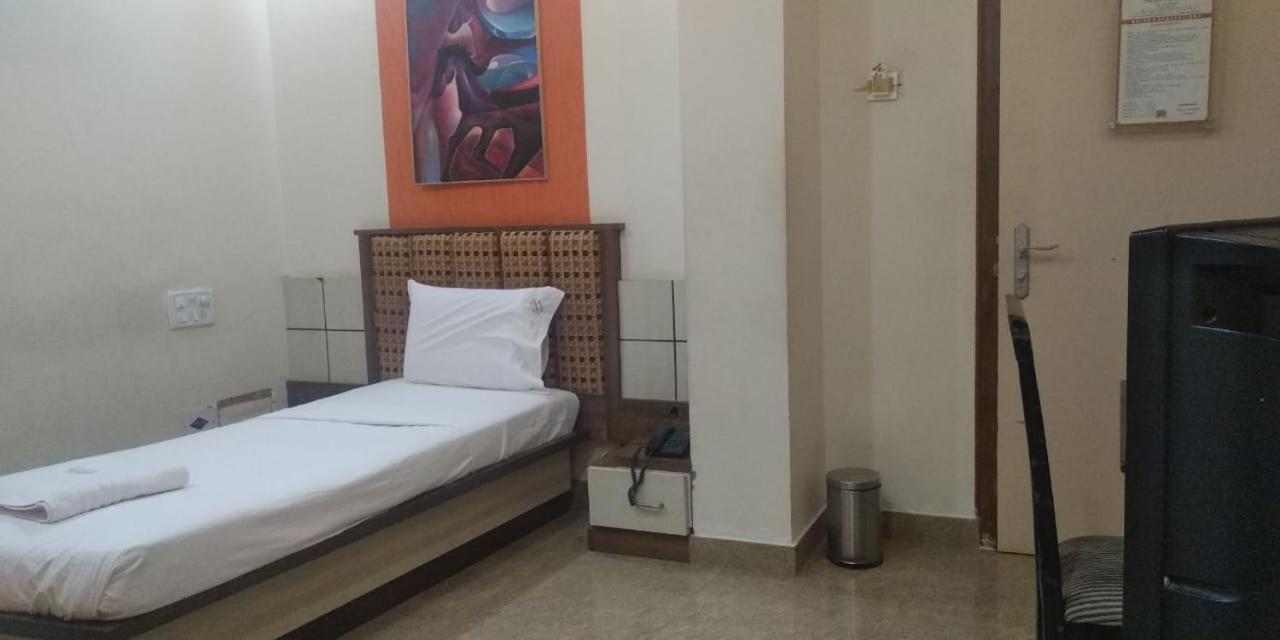 Hotel Ashlesh Manipal Zewnętrze zdjęcie