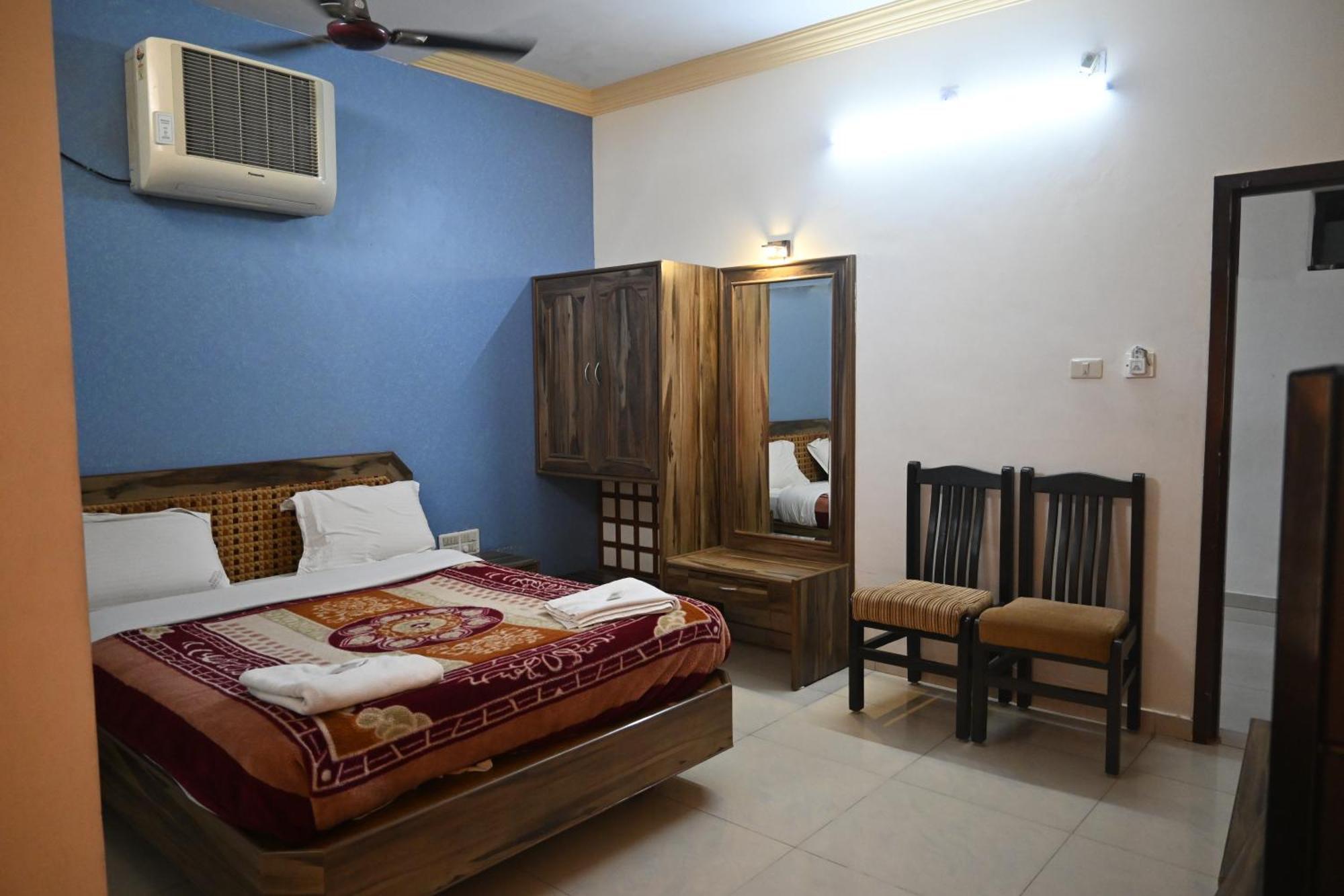 Hotel Ashlesh Manipal Zewnętrze zdjęcie