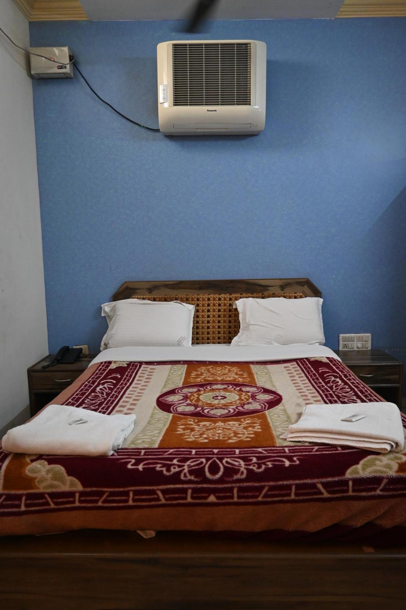 Hotel Ashlesh Manipal Zewnętrze zdjęcie