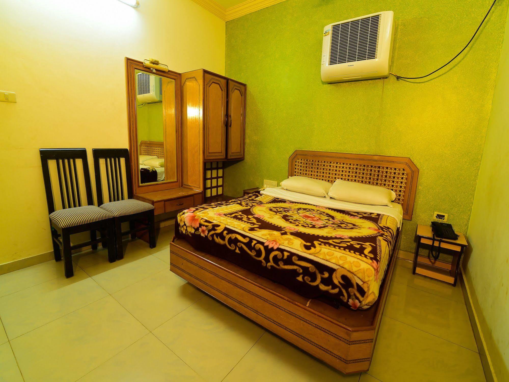 Hotel Ashlesh Manipal Zewnętrze zdjęcie